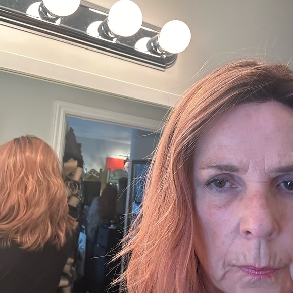 Heat friendly synthetic Ellen Willie.  Color Rosewood rooted.  Great condition. - Picture 3 of 3